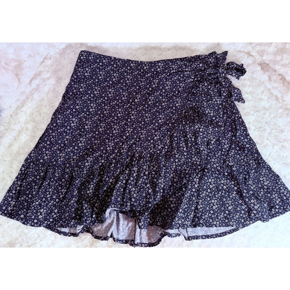 Cynthia Rowley Women's Size M  Navy Floral Ruffle Wrap Mini Skirt NWT